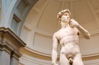 Front view of the statue of David, from the groin and up.